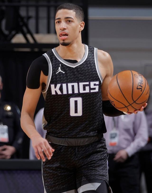 1612666802622036814.jpg EtlUxt-WQAIYI7o.jpg